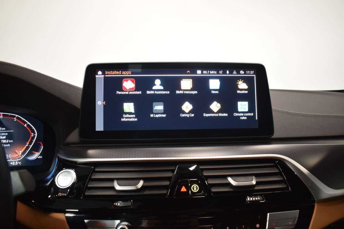 BMW 5 серии с пробегом — 2023 год. Фото: #27