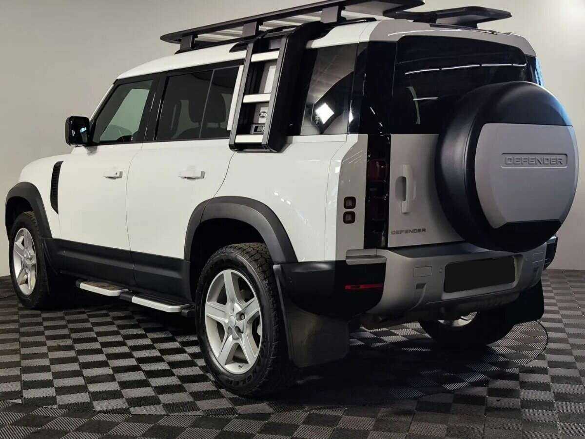 Land Rover Defender с пробегом — 2021 год. Фото: #3