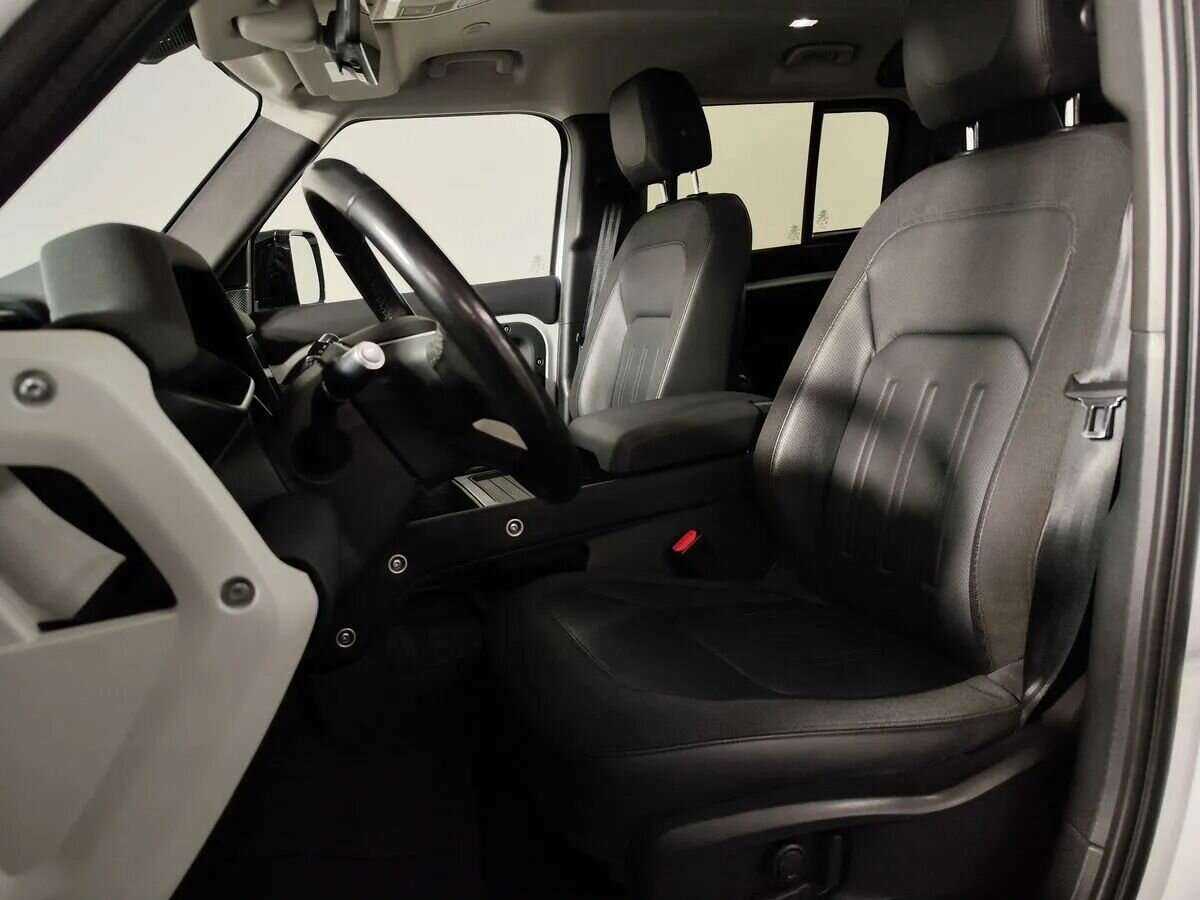 Land Rover Defender с пробегом — 2021 год. Фото: #5