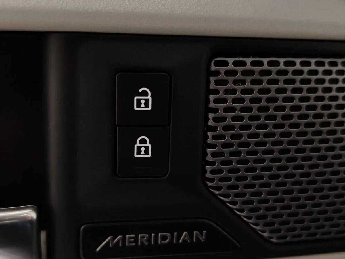 Land Rover Defender с пробегом — 2021 год. Фото: #20