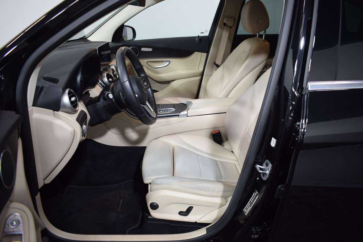 Mercedes-Benz GLC с пробегом — 2021 год. Фото: #6