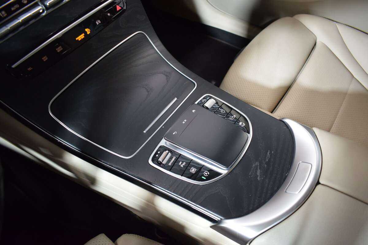 Mercedes-Benz GLC с пробегом — 2021 год. Фото: #21