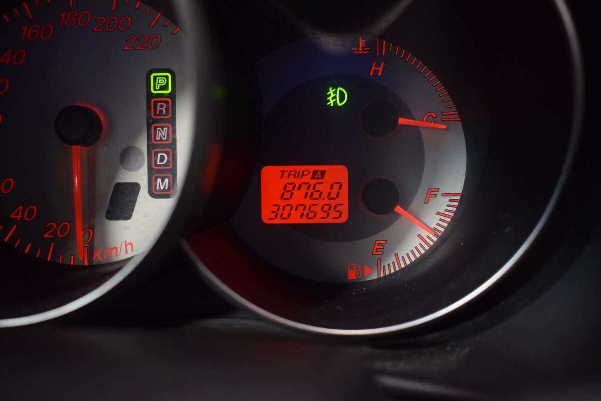 Mazda 3 с пробегом — 2006 год. Фото: #17