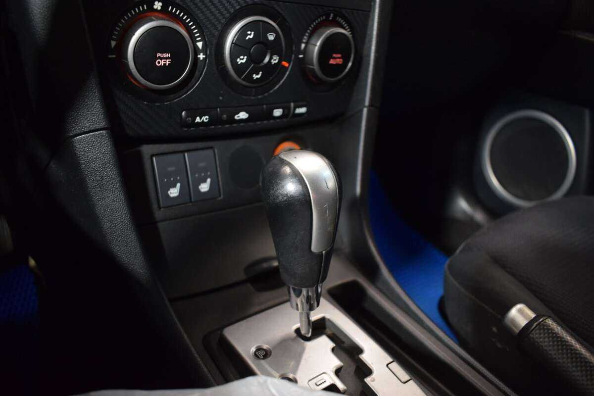 Mazda 3 с пробегом — 2006 год. Фото: #21