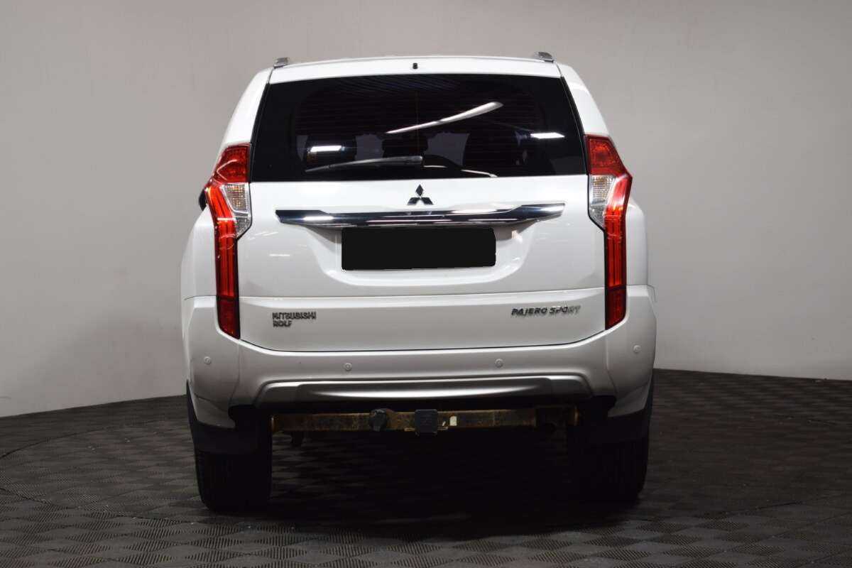 Mitsubishi Pajero Sport с пробегом — 2019 год. Фото: #4