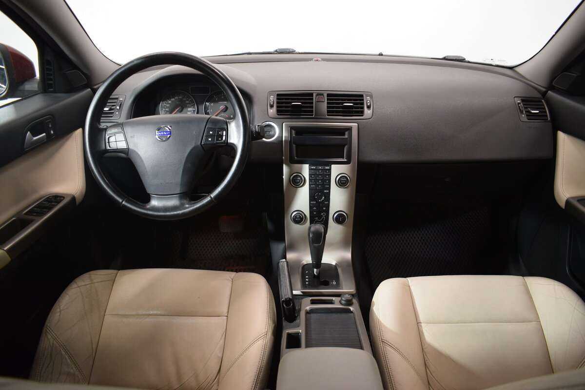 Volvo S40 с пробегом — 2010 год. Фото: #4