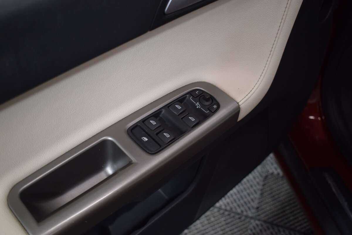 Volvo S40 с пробегом — 2010 год. Фото: #8