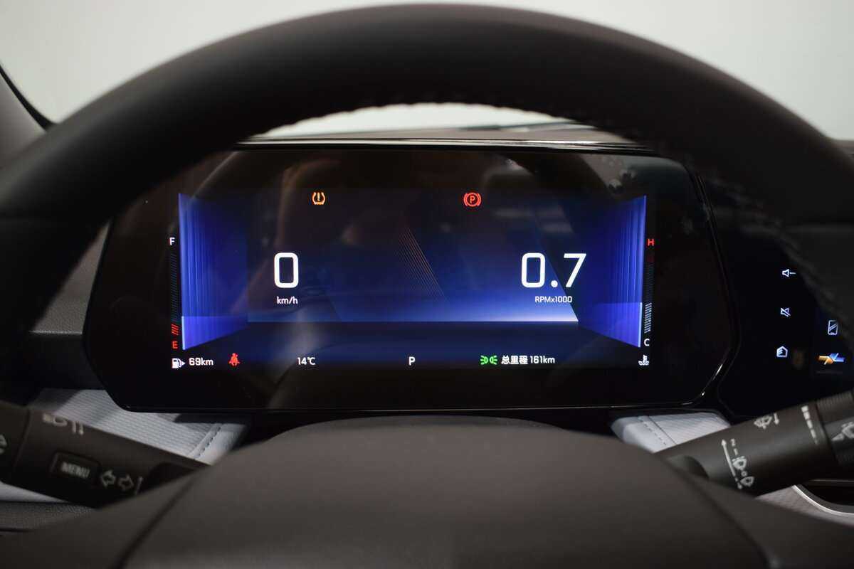 Chevrolet Monza с пробегом — 2023 год. Фото: #19