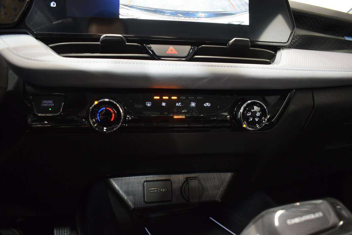 Chevrolet Monza с пробегом — 2023 год. Фото: #21