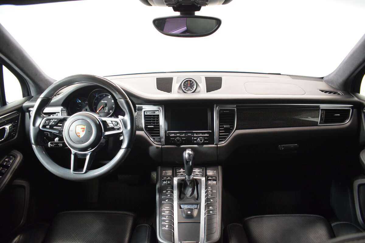 Porsche Macan с пробегом — 2015 год. Фото: #13