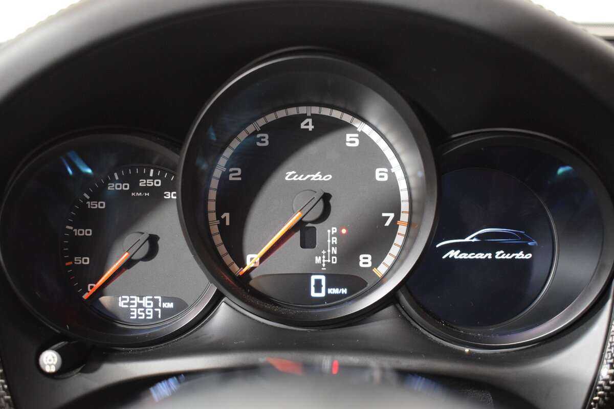 Porsche Macan с пробегом — 2015 год. Фото: #15