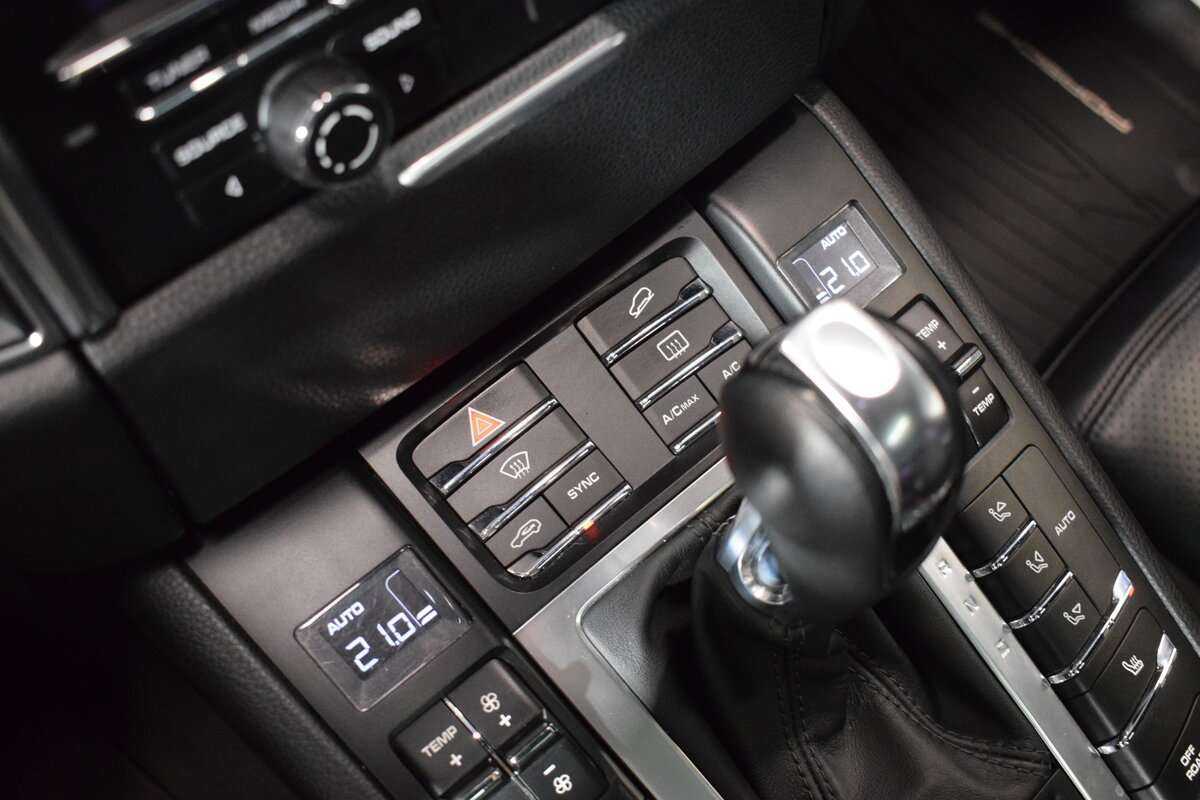 Porsche Macan с пробегом — 2015 год. Фото: #21