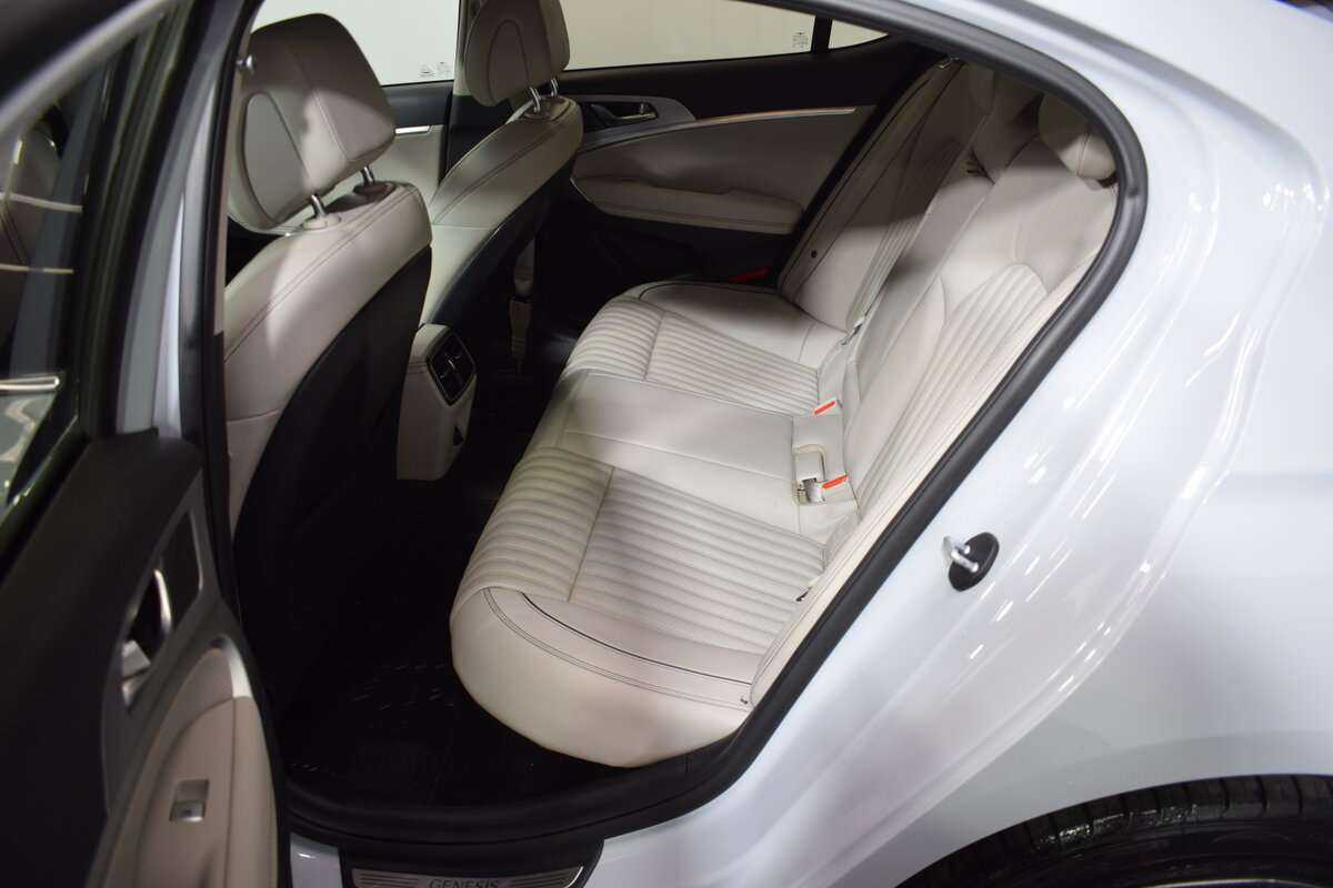 Genesis G70 с пробегом — 2019 год. Фото: #9