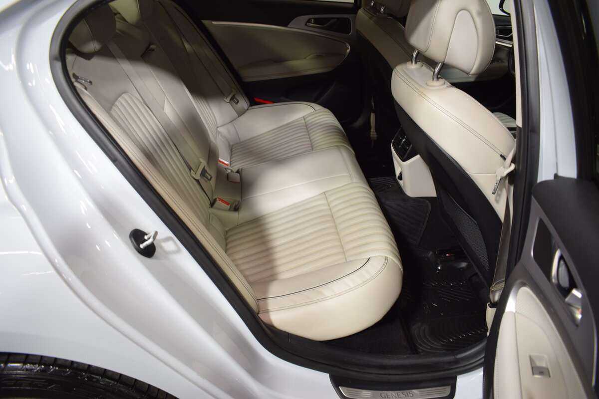 Genesis G70 с пробегом — 2019 год. Фото: #11