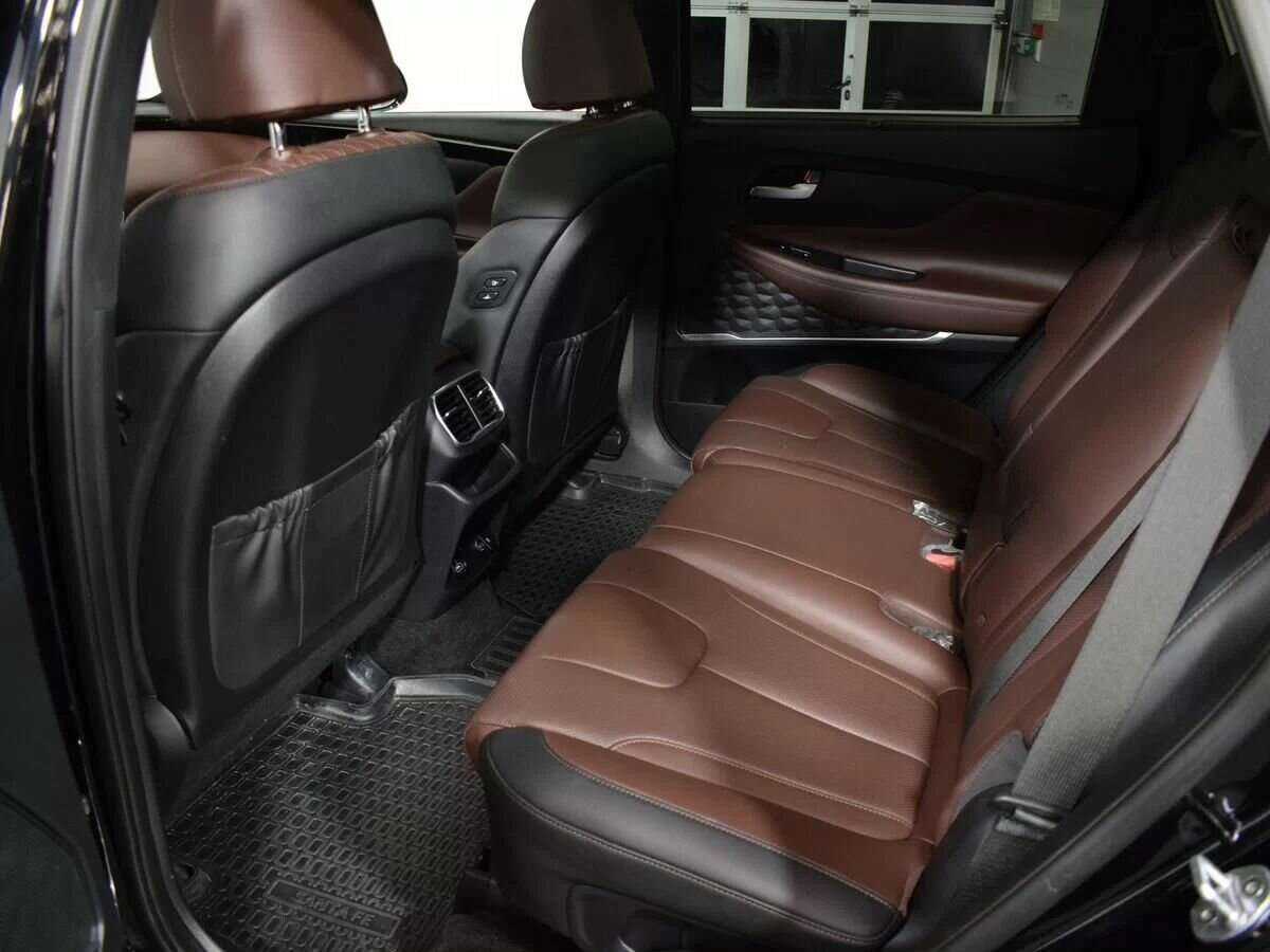 Hyundai Santa Fe с пробегом — 2019 год. Фото: #10