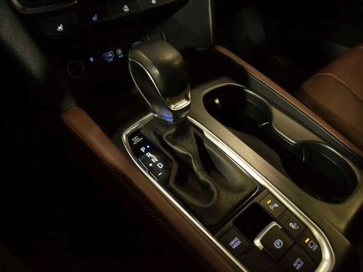 Hyundai Santa Fe с пробегом — 2019 год. Фото: #21