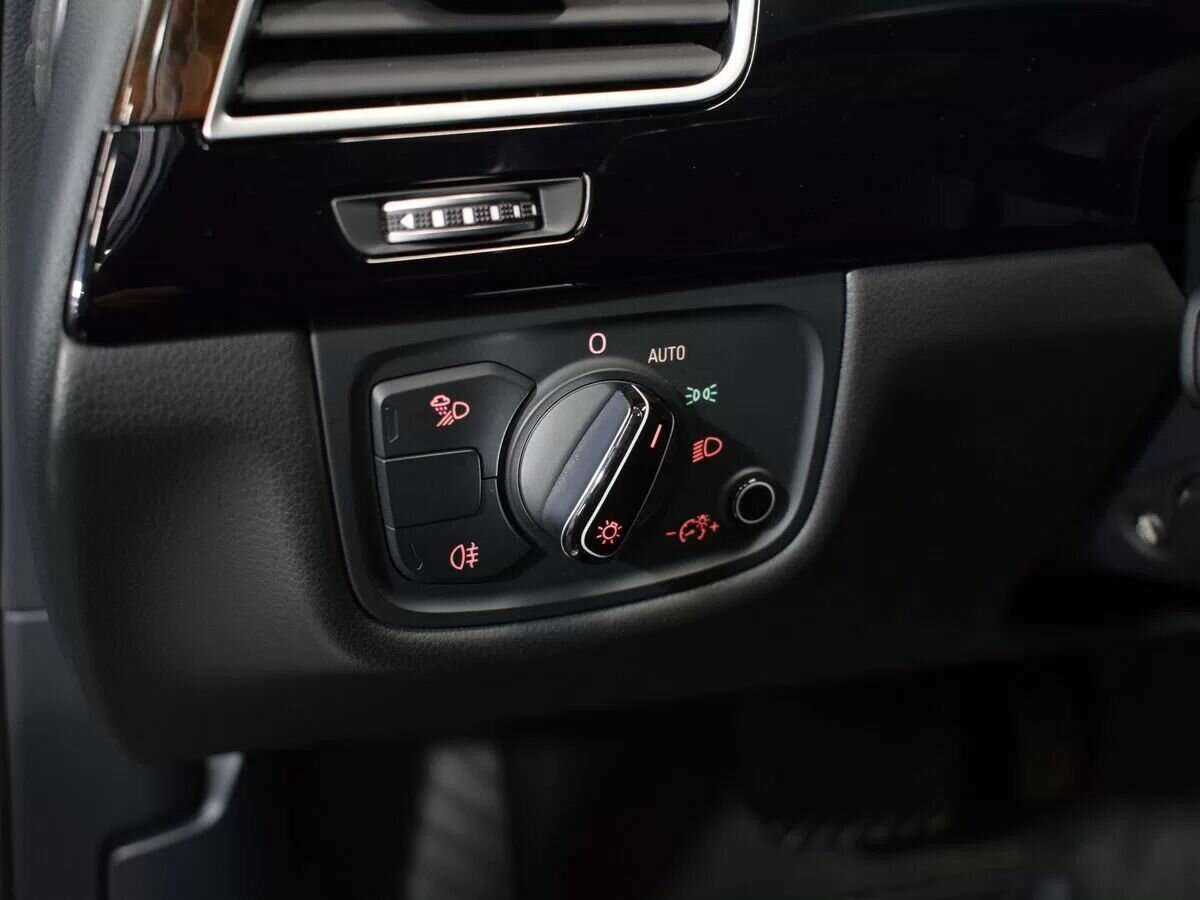 Audi A8 с пробегом — 2015 год. Фото: #13