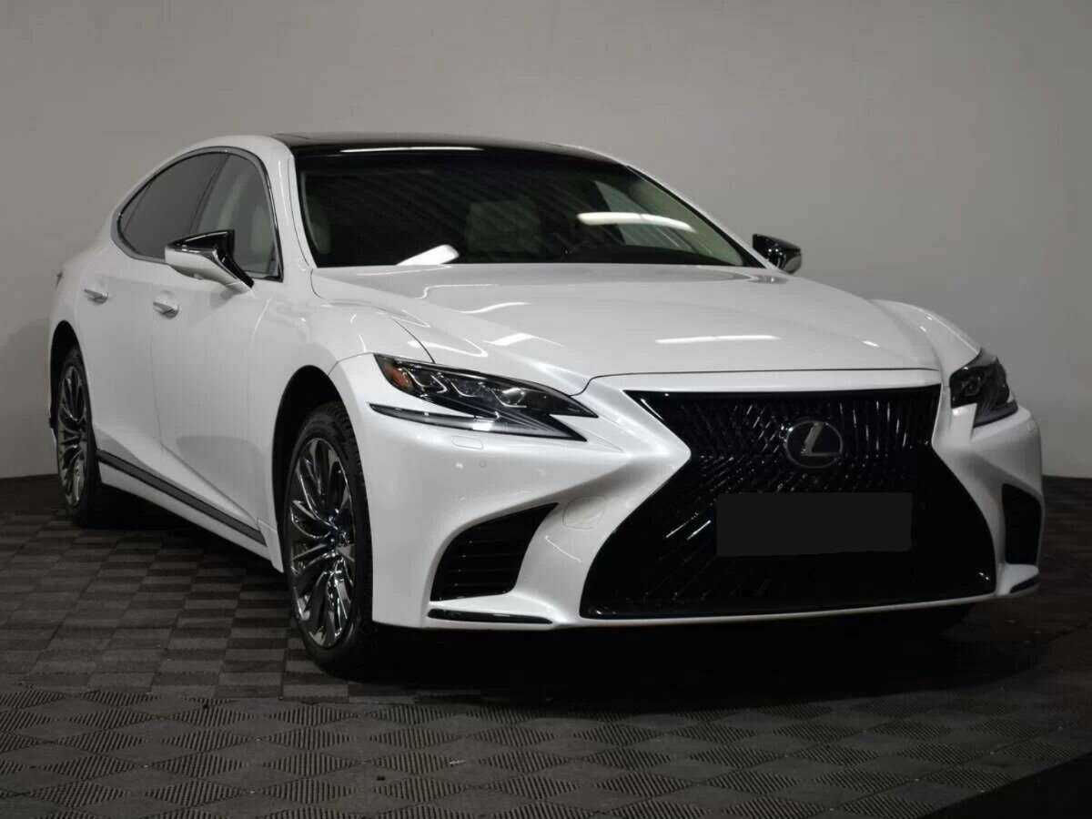 Lexus LS с пробегом — 2018 год. Фото: #1