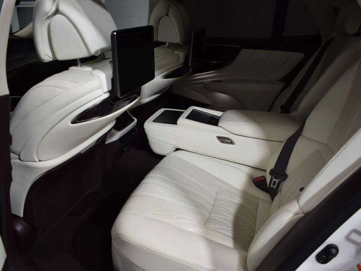 Lexus LS с пробегом — 2018 год. Фото: #6