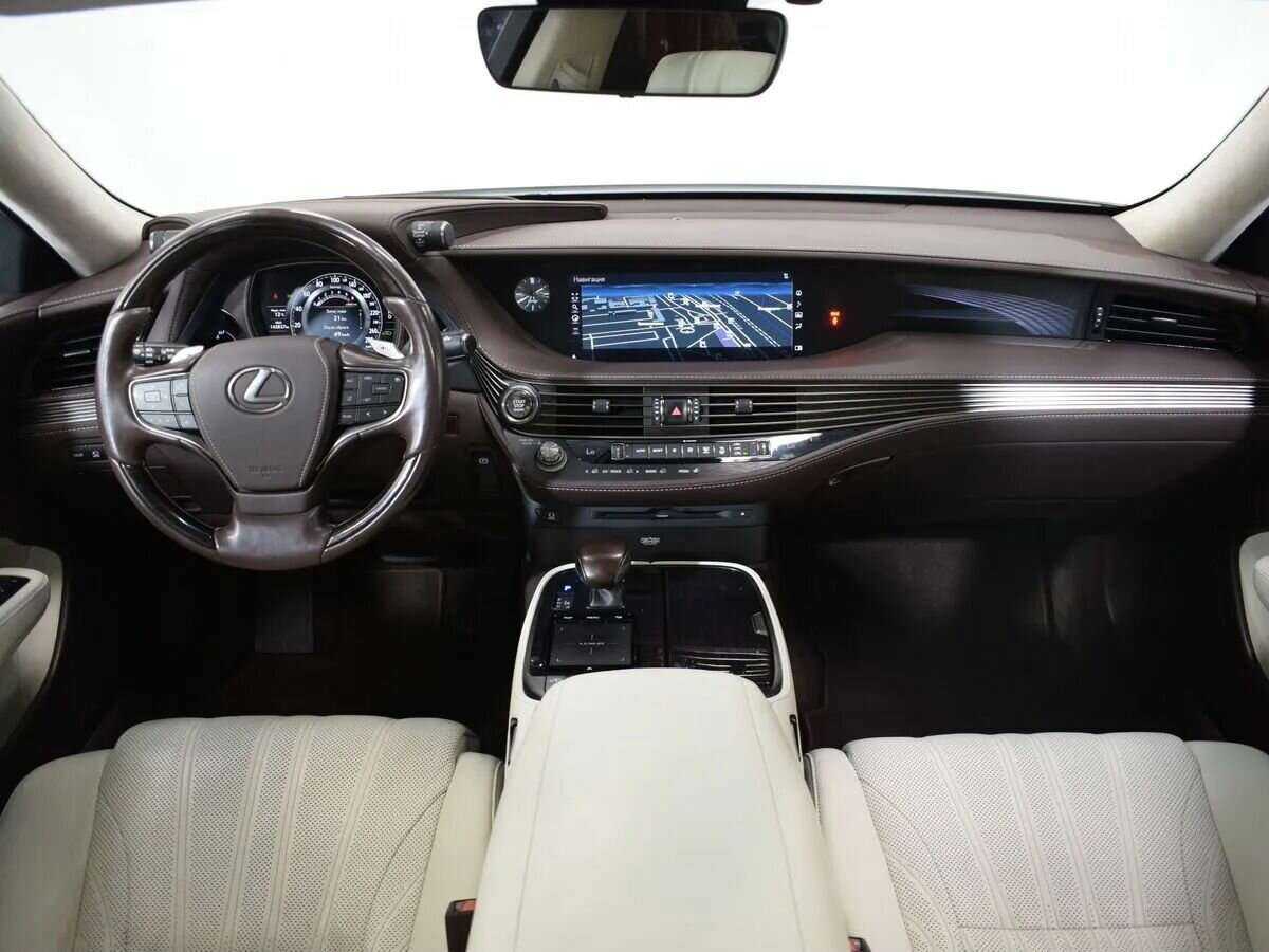 Lexus LS с пробегом — 2018 год. Фото: #8