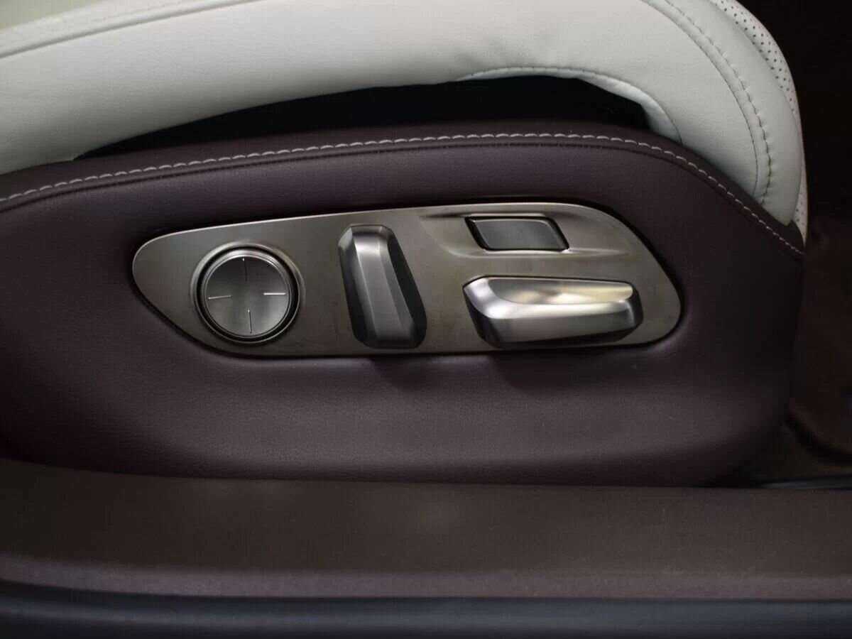 Lexus LS с пробегом — 2018 год. Фото: #22