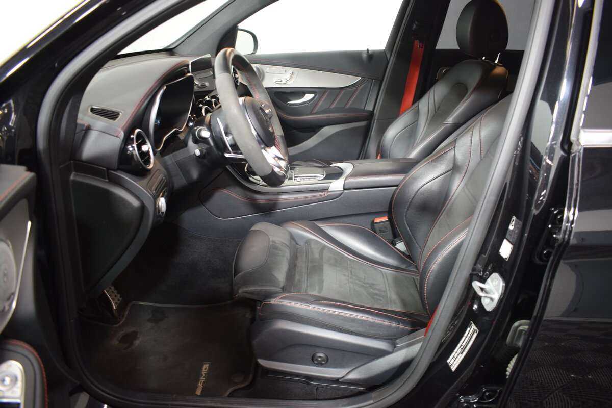 Mercedes-Benz GLC Coupe AMG с пробегом — 2020 год. Фото: #6