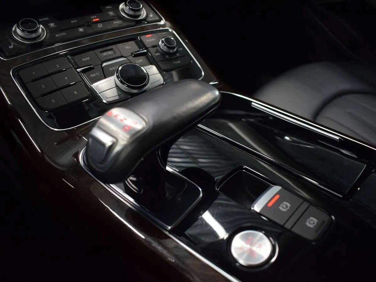 Audi A8 с пробегом — 2015 год. Фото: #17