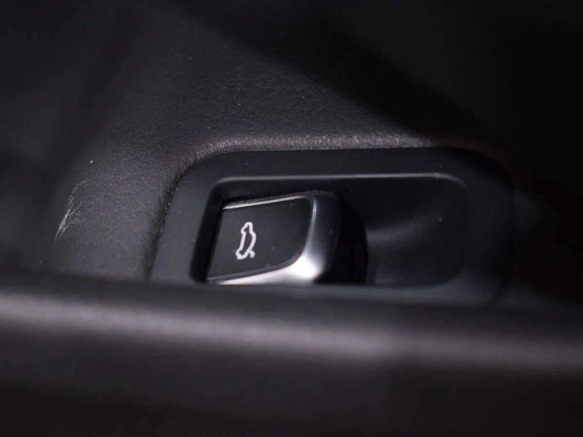 Audi A8 с пробегом — 2015 год. Фото: #20