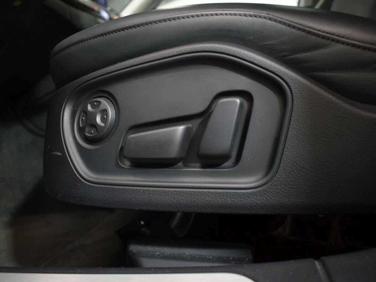 Audi A8 с пробегом — 2015 год. Фото: #22