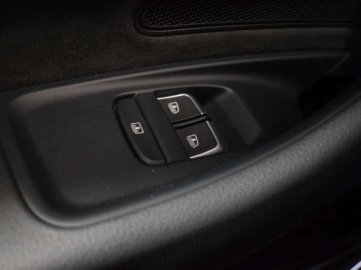 Audi A8 с пробегом — 2015 год. Фото: #27