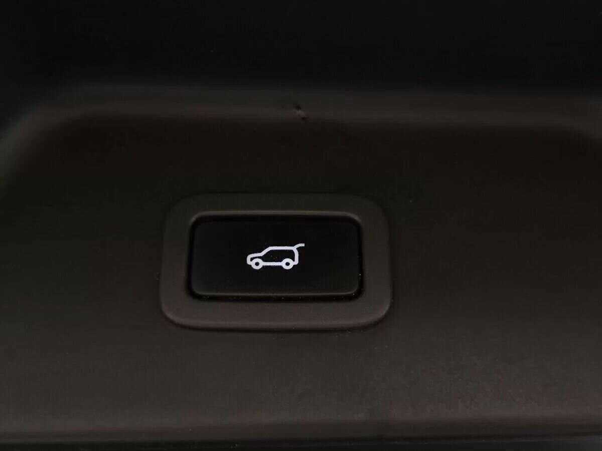 Land Rover Range Rover с пробегом — 2015 год. Фото: #6