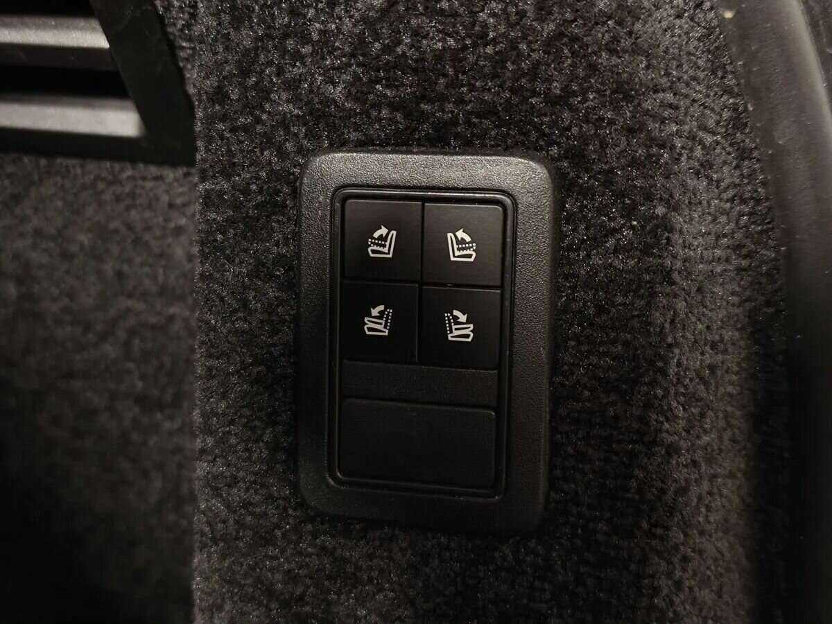 Land Rover Range Rover с пробегом — 2015 год. Фото: #8