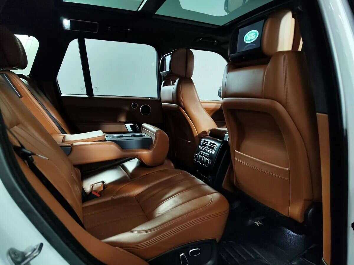 Land Rover Range Rover с пробегом — 2015 год. Фото: #12