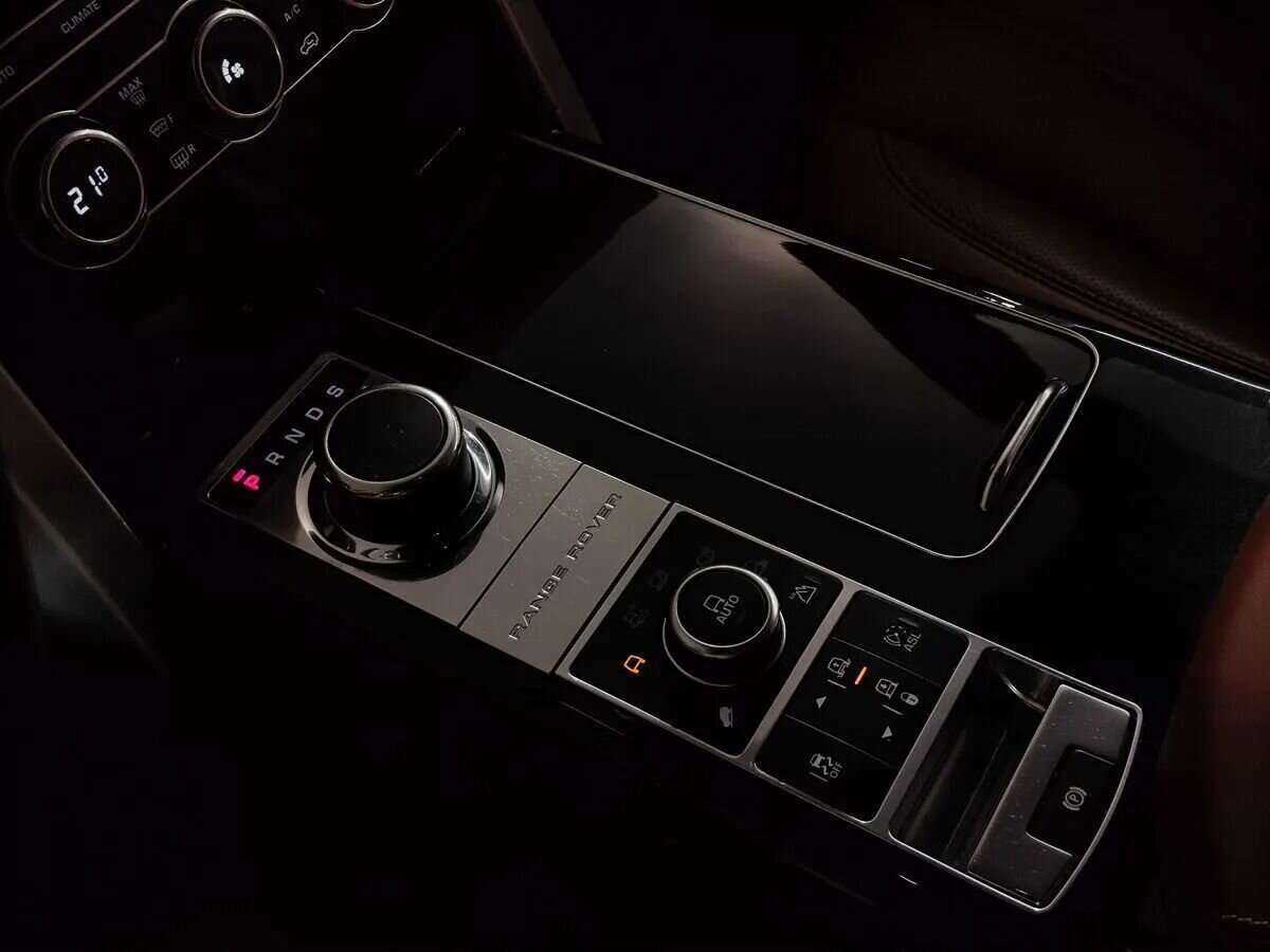 Land Rover Range Rover с пробегом — 2015 год. Фото: #23