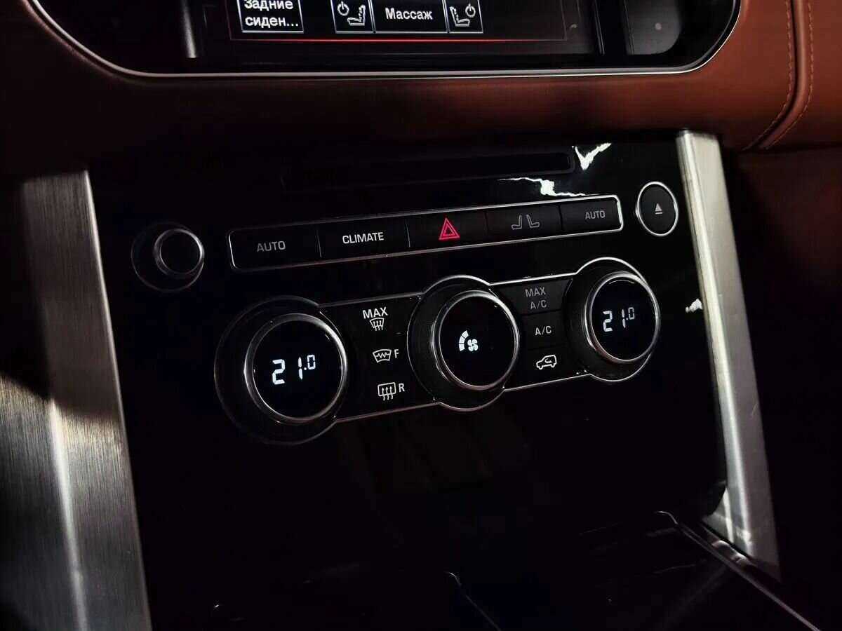 Land Rover Range Rover с пробегом — 2015 год. Фото: #24