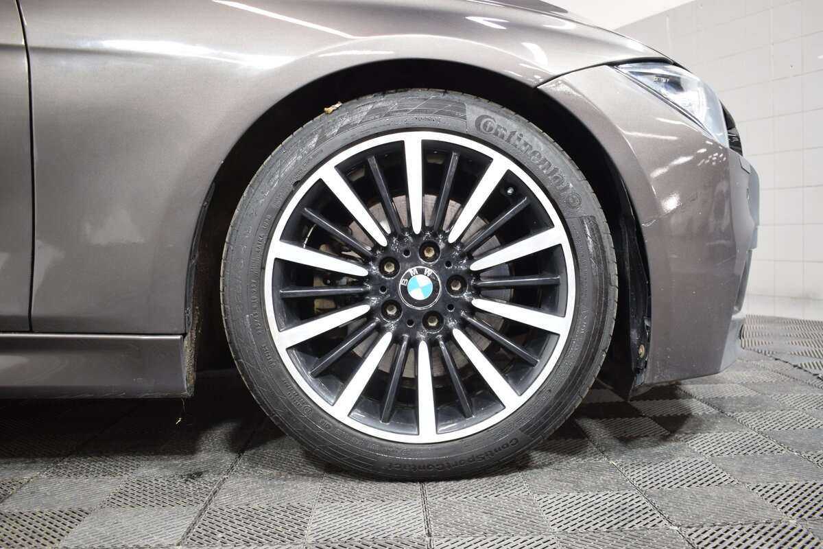 BMW 3 серии с пробегом — 2012 год. Фото: #21