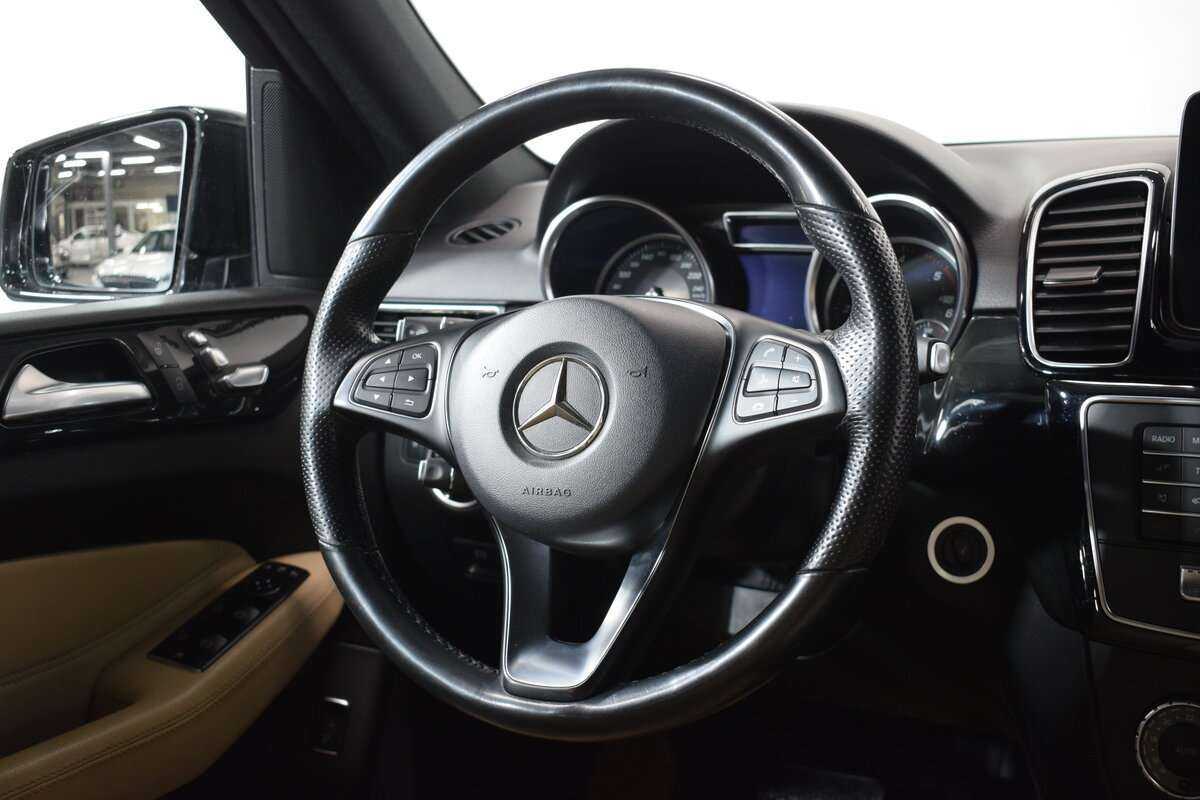 Mercedes-Benz GLE с пробегом — 2018 год. Фото: #12