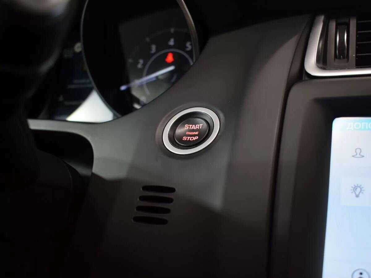 Jaguar E-Pace с пробегом — 2020 год. Фото: #16