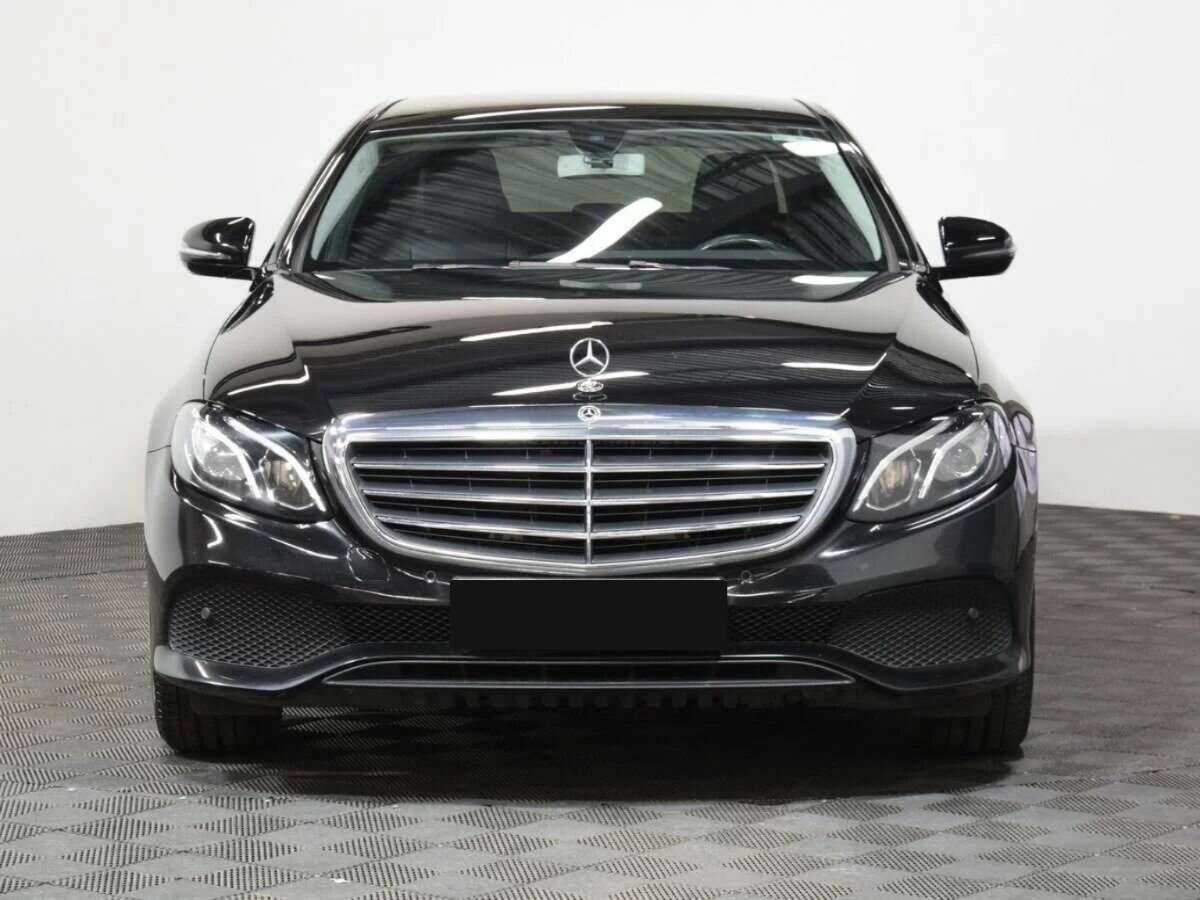 Mercedes-Benz E-Класс с пробегом — 2019 год. Фото: #1