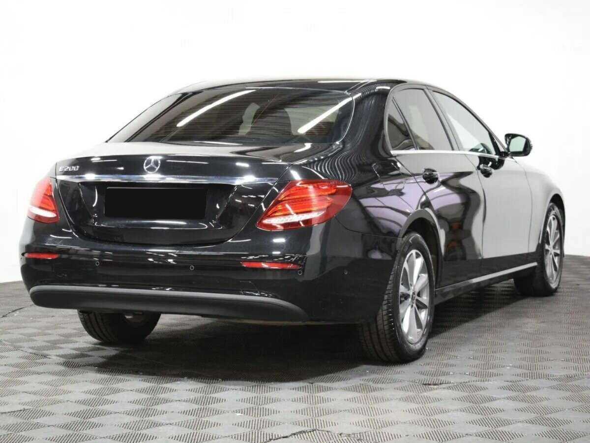 Mercedes-Benz E-Класс с пробегом — 2019 год. Фото: #3