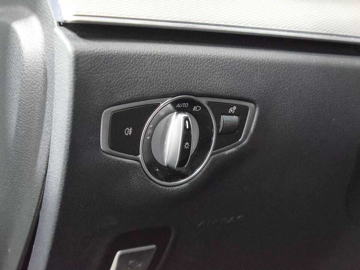 Mercedes-Benz E-Класс с пробегом — 2019 год. Фото: #10