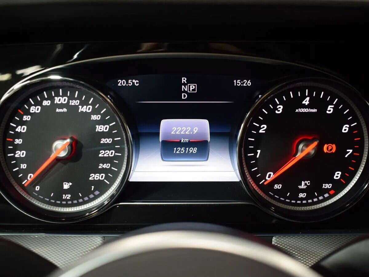 Mercedes-Benz E-Класс с пробегом — 2019 год. Фото: #16