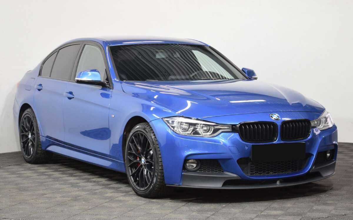 BMW 3 серии с пробегом — 2018 год. Фото: #2