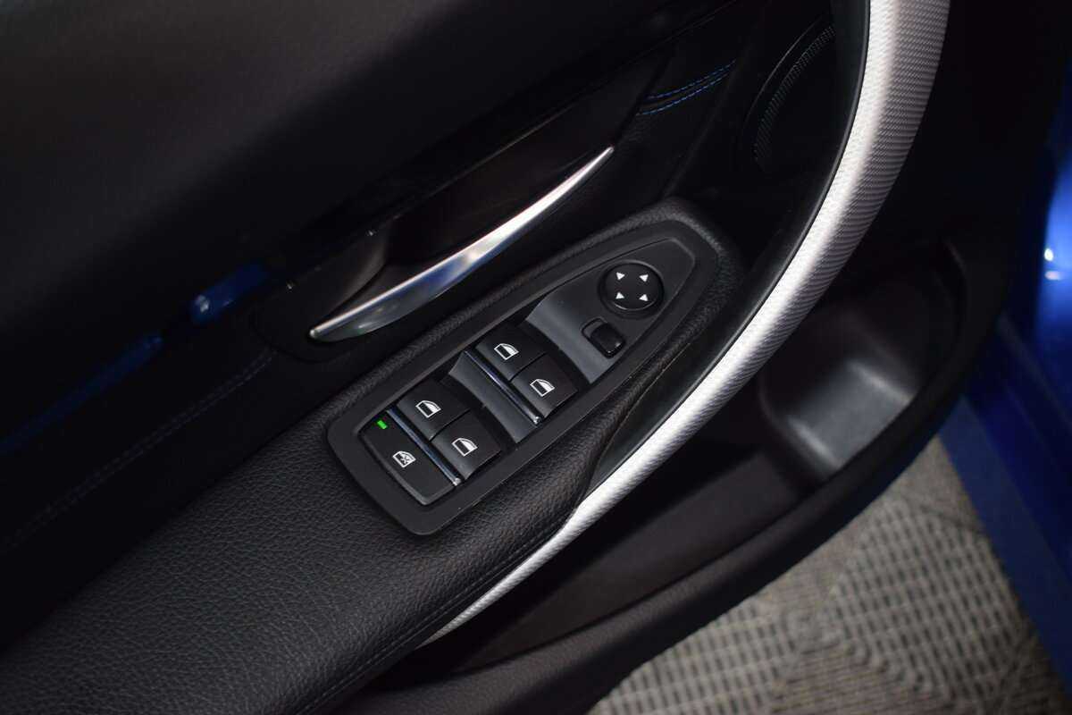 BMW 3 серии с пробегом — 2018 год. Фото: #10