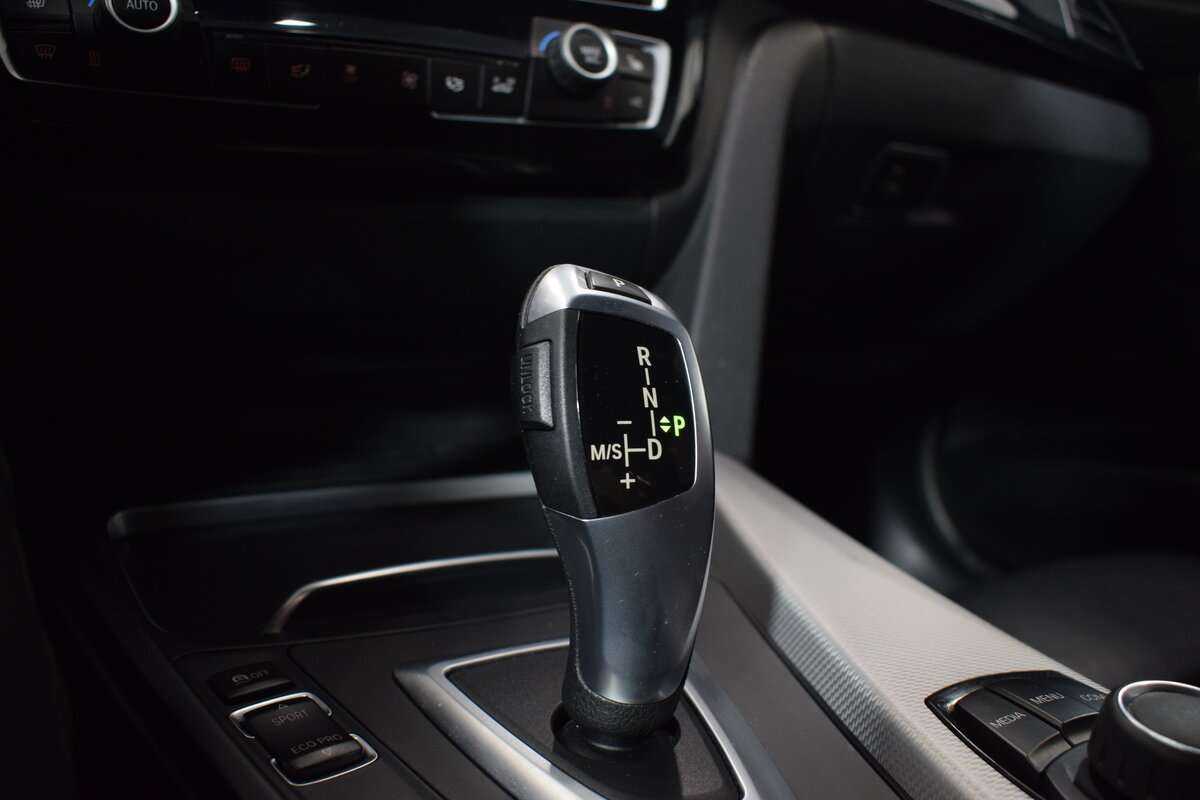 BMW 3 серии с пробегом — 2018 год. Фото: #20