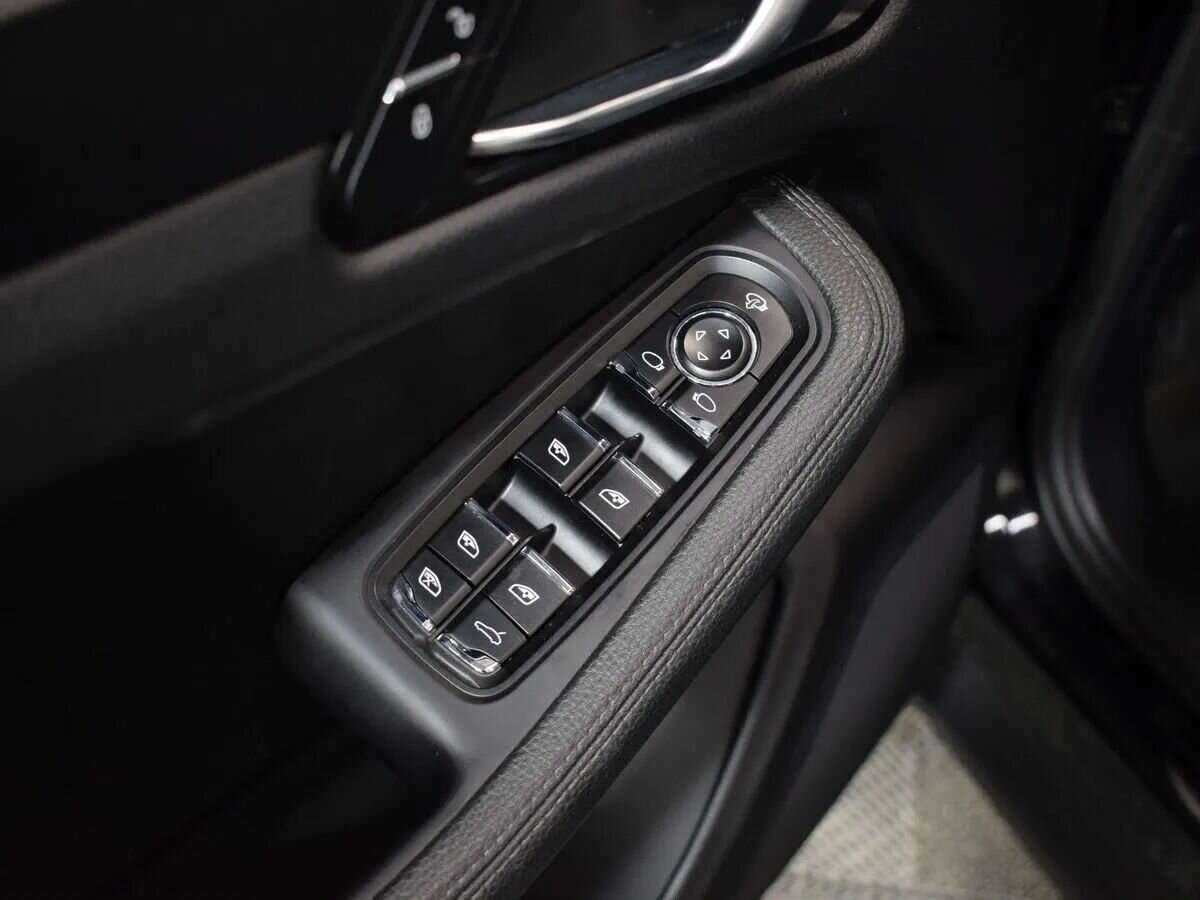 Porsche Macan с пробегом — 2018 год. Фото: #11