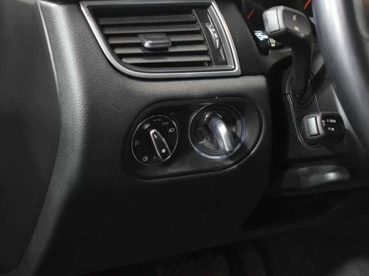 Porsche Macan с пробегом — 2018 год. Фото: #12