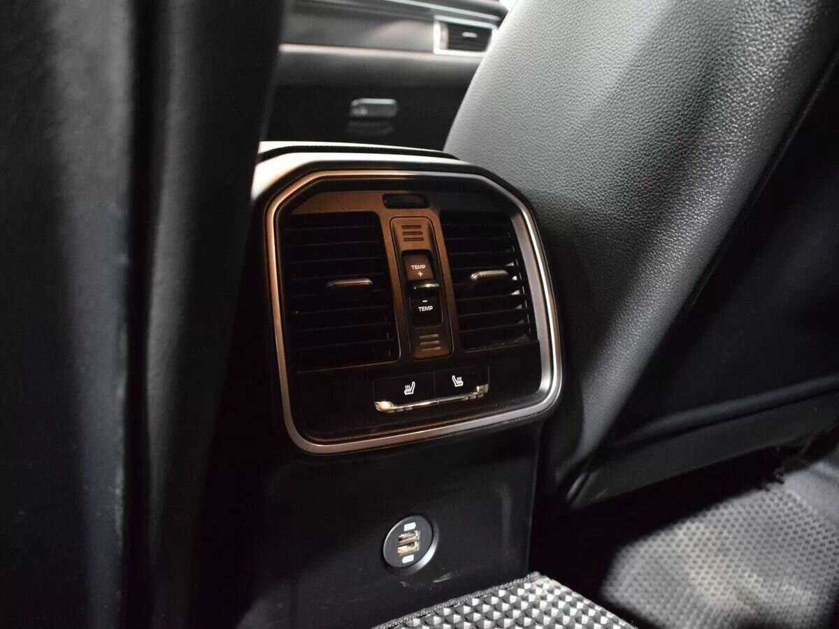 Porsche Macan с пробегом — 2018 год. Фото: #16