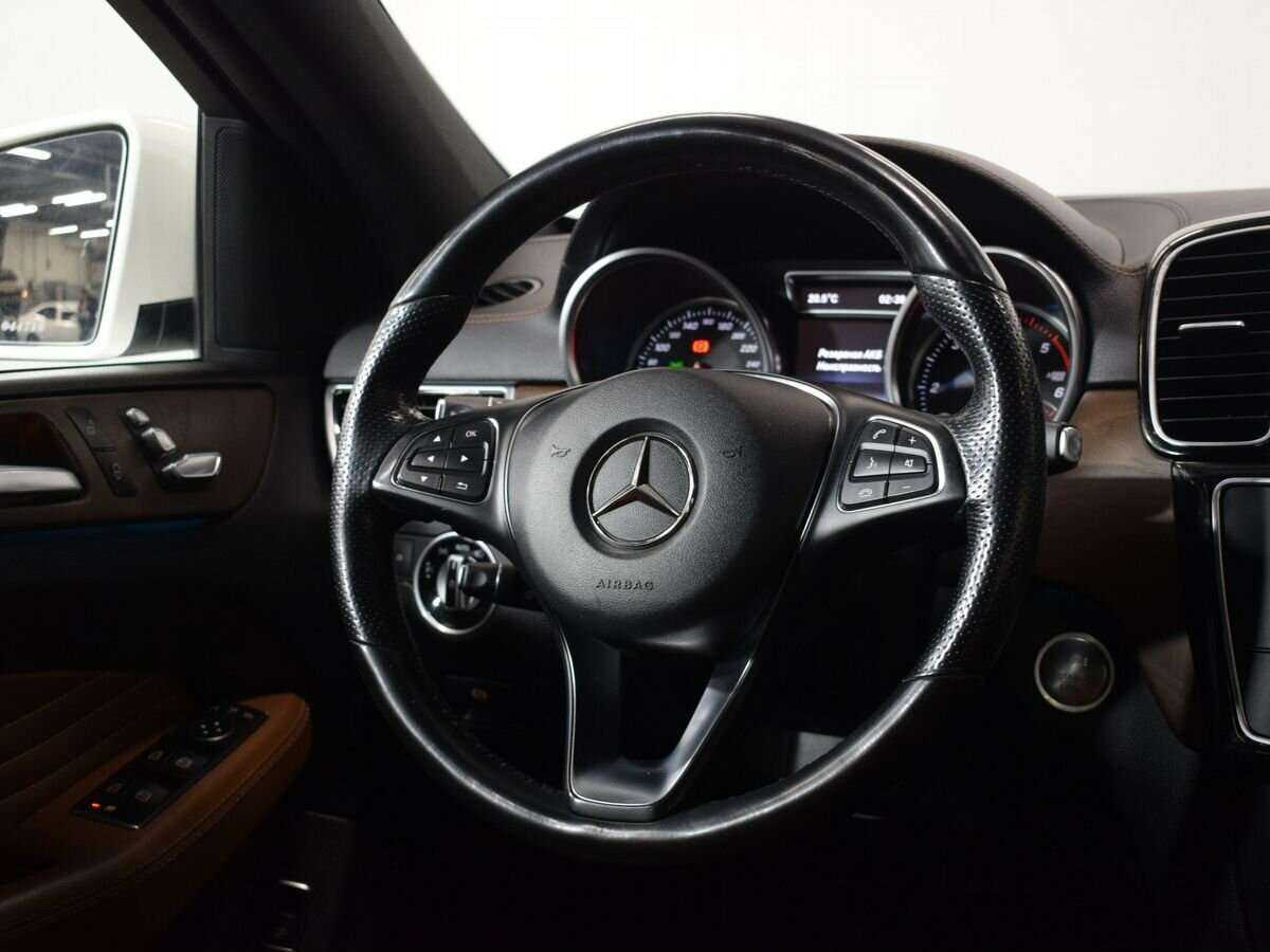 Mercedes-Benz GLE Coupe с пробегом — 2016 год. Фото: #9