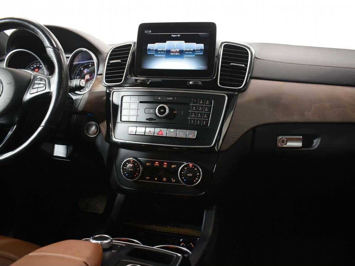 Mercedes-Benz GLE Coupe с пробегом — 2016 год. Фото: #11